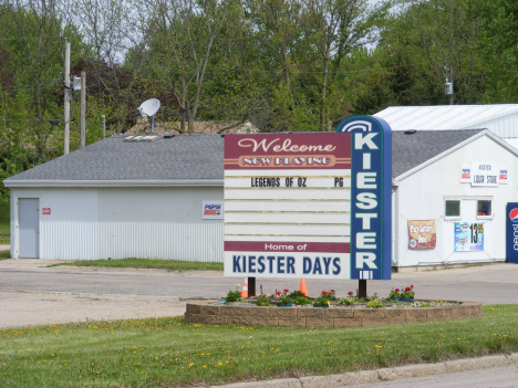 Street scene, Kiester Minnesota, 2014