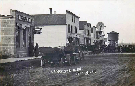 Street scene, Lancaster Minnesota, 1914