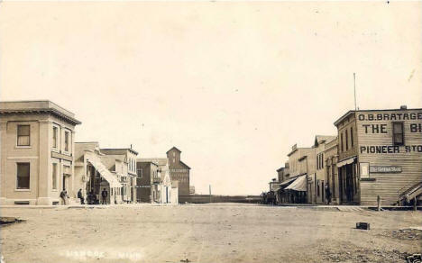 Street scene, Lismore Minnesota, 1912