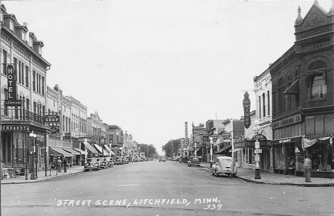Street scene, Litchfield Minnesota, 1947