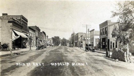 Main Street East, Madelia Minnesota, 1917