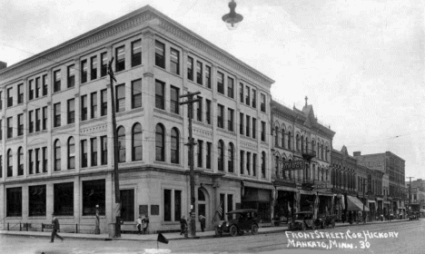 Front Street from Hickory, Mankato Minnesota, 1917