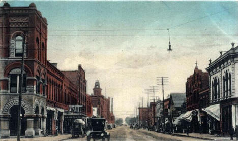 Front Street looking north, Mankato Minnesota, 1908
