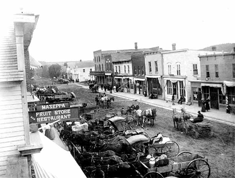 Street scene, Mazeppa Minnesota, 1917