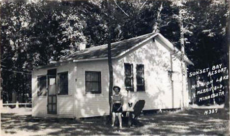 Sunset Bay Resort on Mission Lake, Merrifield Minnesota, 1940's