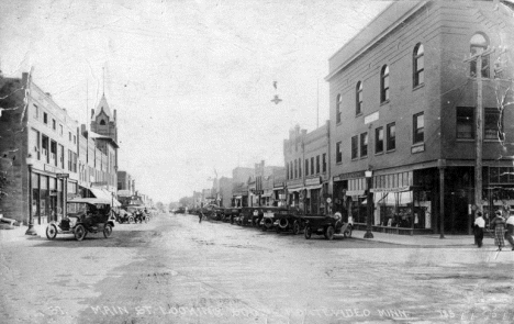 Main Street, Montevideo Minnesota, 1914