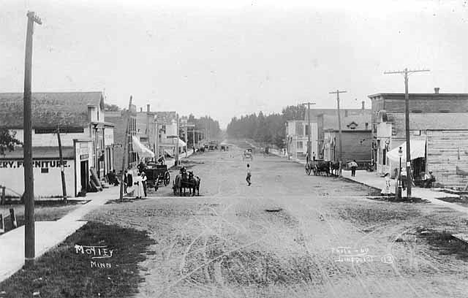 Street scene, Motley Minnesota, 1908
