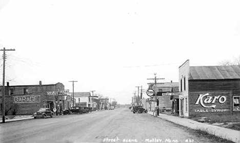 Street scene, Motley Minnesota, 1935