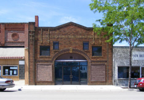 Street scene, New Richland Minnesota, 2010