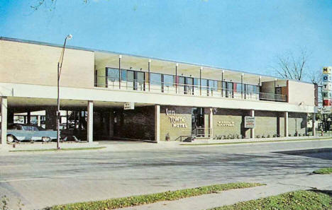 Inn Towne Motel, Owatonna Minnesota, 1950's