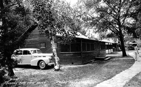 Slone's Pine Cone Lodge near Park Rapids Minnesota, 1940