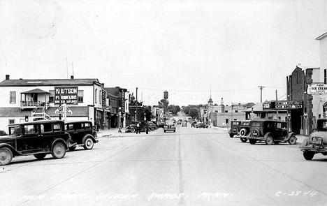 Main Street, Pelican Rapids Minnesota, 1940