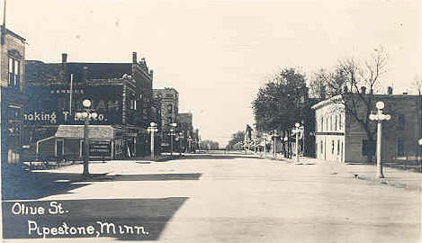 Olive Street, Pipestone Minnesota, 1914