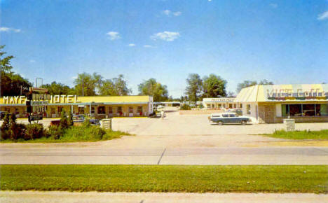 Mayfair Motel and Vic's Coffee Shop, Pipestone Minnesota, 1950's