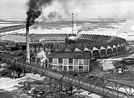 Round house, Duluth, Missabe and Northern Railway, Proctor Minnesota, 1940's