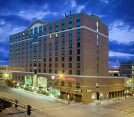 Doubletree Hotel Rochester - Mayo Clinic Area, MN - Hotel Exterior