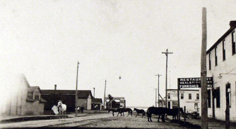 Street scene, Ranier Minnesota, 1900's