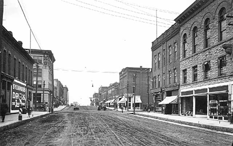 Street scene, Red Wing Minnesota, 1915