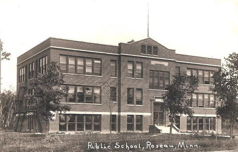 Public School, Roseau Minnesota, 1915