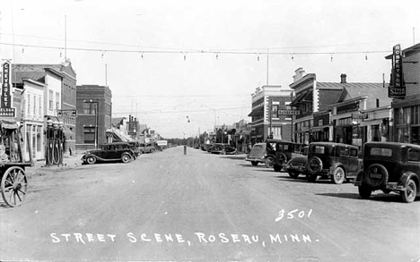 Street scene, Roseau Minnesota, 1935
