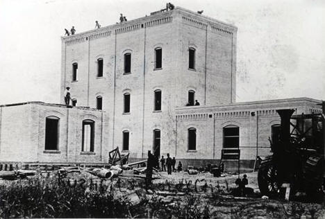 Raddison Milling Company, construction of mill, Rush City Minnesota, 1911