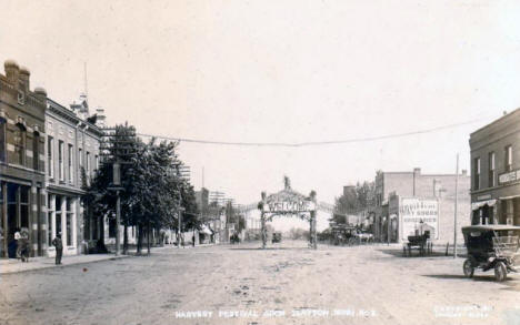 Harvest Festival Arch, Slayton Minnesota, 1911