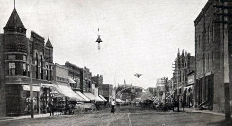 Street scene, Spring Valley Minnesota, 1906