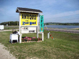 Roadside Antiques and 2nd Hand, Starbuck Minnesota