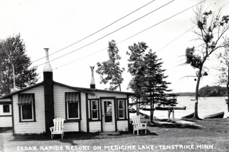 Cedar Rapids Resort on Medicine Lake, Tenstrike Minnesota, 1955