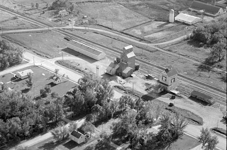 Aerial view, Kent Dorn Grain Company, Tintah Minnesota, 1962