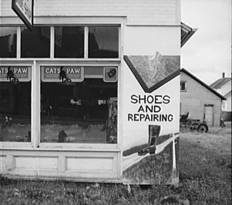 Shoe store at Tower Minnesota, 1937