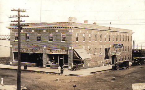 Hotel Agate Bay, Two Harbors Minnesota, 1920's