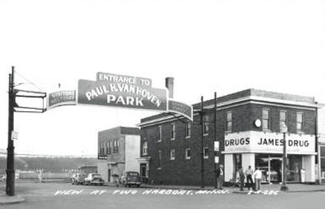 Street scene, Two Harbors Minnesota, 1950's
