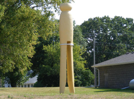Clothespin Sculpture, Vining Minnesota, 2008