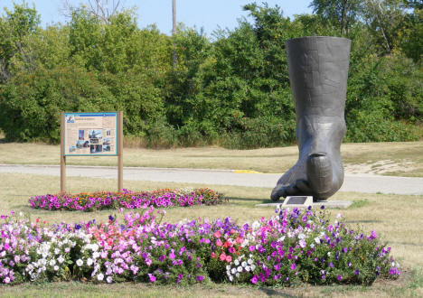 Sculpture and Garden, Vining Minnesota, 2008