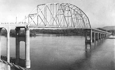 Toll bridge over the Mississippi River at Wabasha Minnesota, 1945