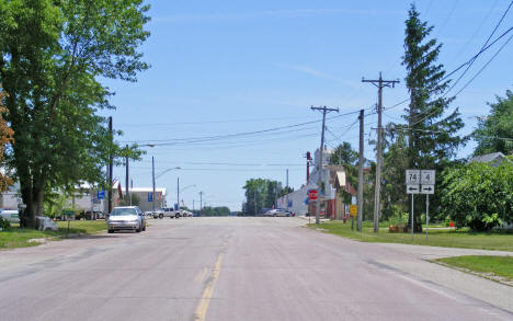 Street scene, Waldorf Minnesota, 2010