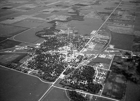 Aerial view, Warren Minnesota, 1984