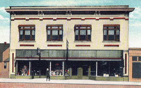Metropolitan Bldg & Morrell's 5¢ & 10¢ Store,  Willmar Minnesota, 1915