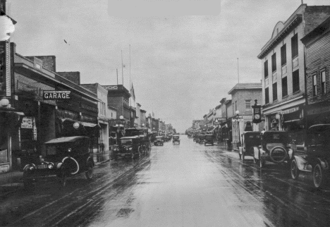 Eveleth Minnesota - Looking north on Grant Avenue in 1923