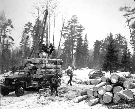 Loading logs with side jammer, Rajala Camp, Bigfork Minnesota, 1945