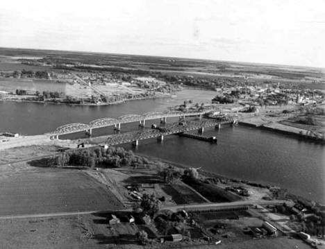 New International Bridge, Baudette and the Rainy River.