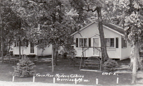 Twin Pine Modern Cabins, Garrison Minnesota, 1950