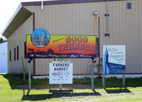 Welcome sign, Good Thunder Minnesota, 2014