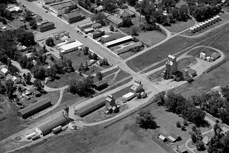 Aerial view, Elevator and surrounding area, Lismore Minnesota, 1974