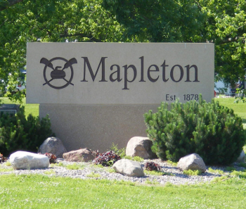 Sign, Mapleton Minnesota