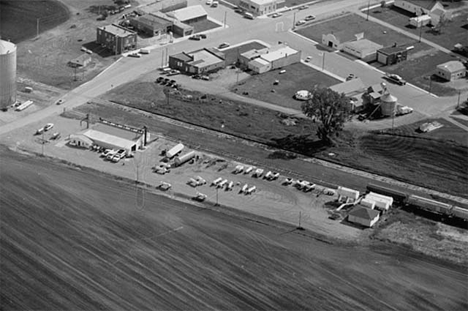 Aerial view, Fertilizer company, Odin Minnesota, 1983