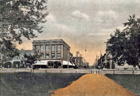 South Cedar Street, Owatonna Minnesota, 1908