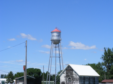 Street scene, Waldorf Minnesota, 2014