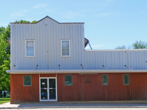 Vacant building, Waldorf Minnesota, 2014